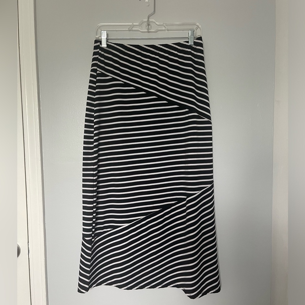 Notations Asymmetrical Black and White Pencil Maxi Skirt